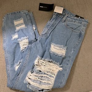 NWT FashioNova. Jeans size 9.